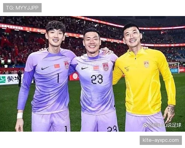 颜骏凌训练像修行人,出门却拎着好几只名牌袋子——这生活反差我看傻了 颜骏凌训练像修行人,出门却拎着好几只名牌袋子——这生活反差我看傻了